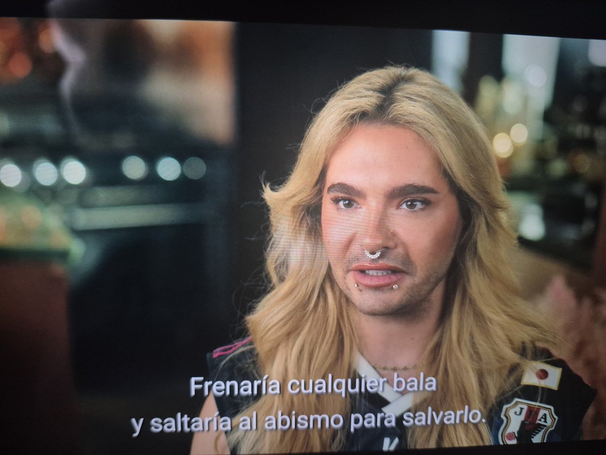 loubytom's tweet photo. el concepto de bill kaulitz hablando de lo mucho que adora y ama a tom  hasta el punto de tomar una bala por él? that's it. period. https://t.co/WWQCyuWUtL