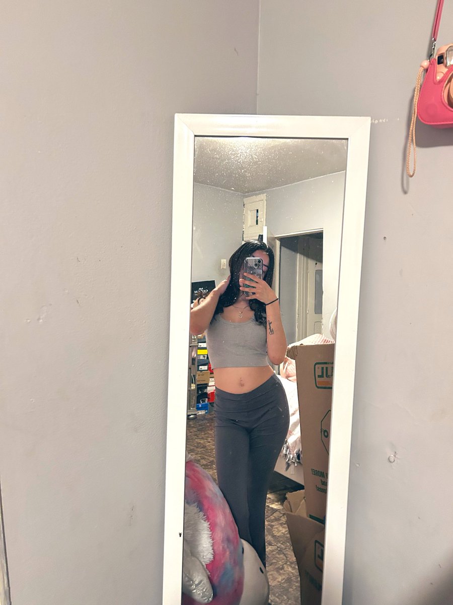 J🦋 tweet media