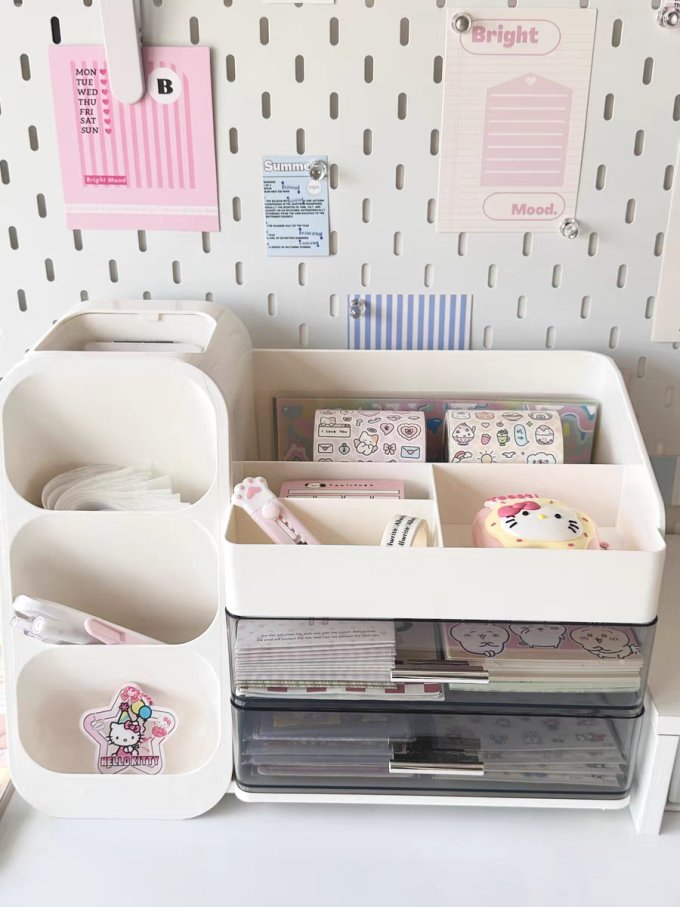 DoyleHermo43047's tweet photo. Transform your workspace with a compact tray organizer—no more scattered stationery, just a clean, focused zone to boost work efficiency! https://t.co/CocOiSU87Y