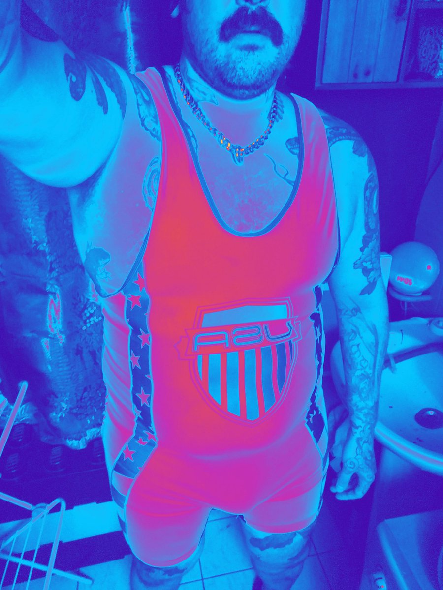 BowserKong's tweet photo. #SingletSaturday #BigGuy #BigBoy #Belly #BigBelly #Bulge #BigBulge #Pecs #BigPecs #BigChest #Hefty #Beefy #Husky #Meaty #Bear #GayBear #Bibear #FrenchBear #Singlet #FrenchGay #FrenchBi #Inkedmen #TattooedMen #AltMen https://t.co/DSB9Ua19MP
