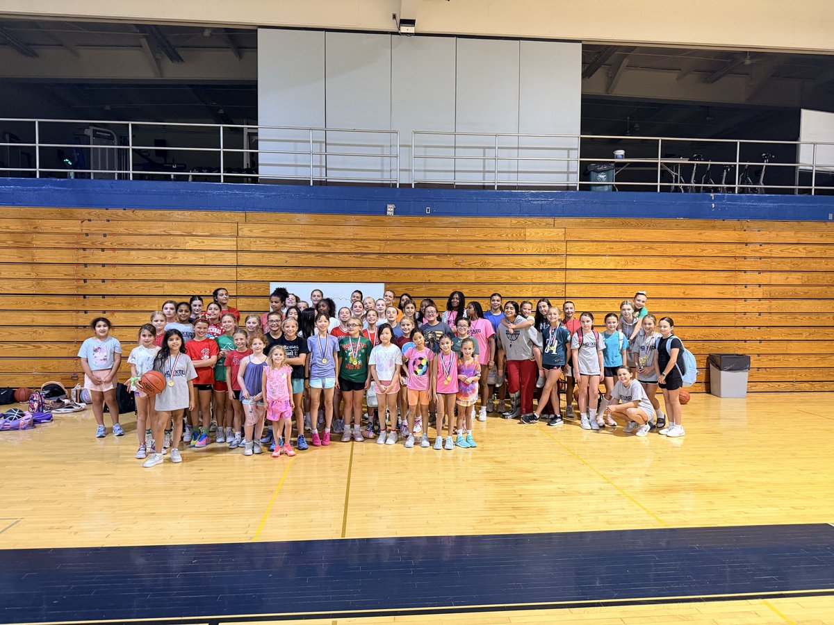 NPHS_KnightsBB's tweet photo. Another successful Hooked on Hoops camp! Thank you to all the campers who came to play, learn, and get a little better! See you all next summer💙🏀 https://t.co/zAlQ1xwMfG