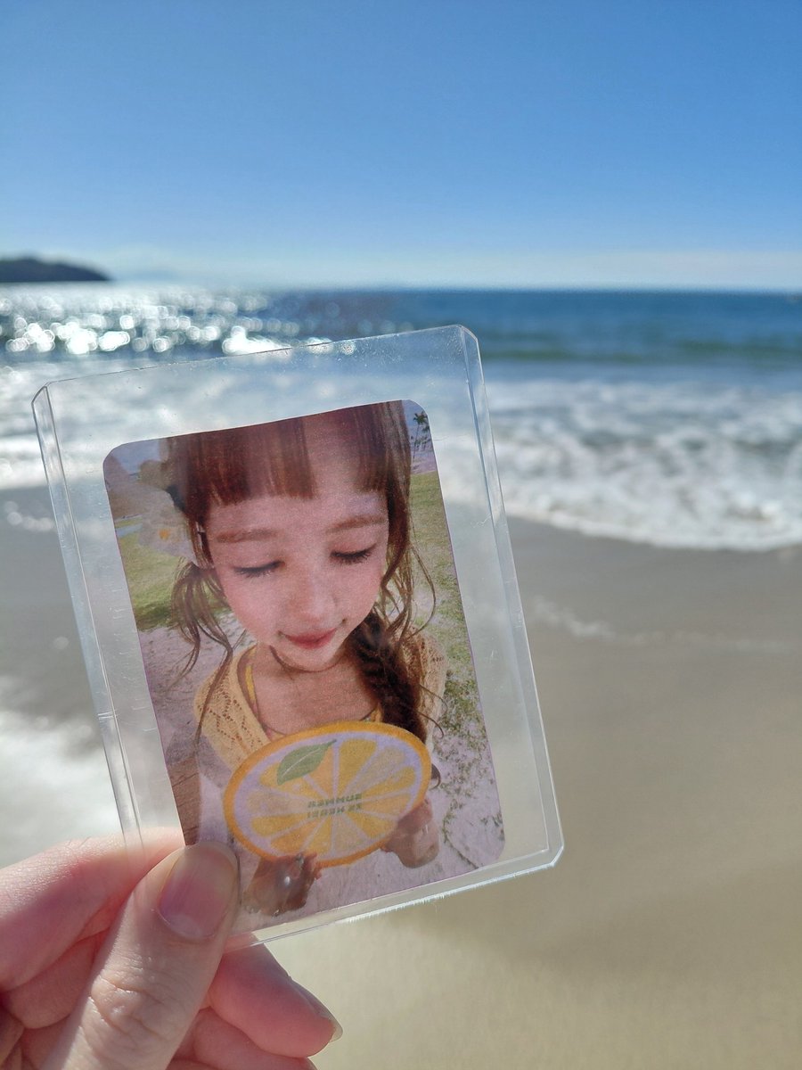 ichocoseo's tweet photo. yeon  limãozinho  na  praia!!  ₊˚🖇🍋✩ ₊˚🏝⊹♡ https://t.co/V7y9lw5ztn