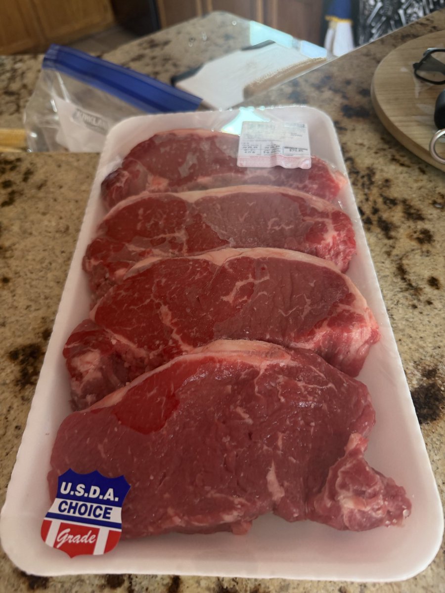 Fat_Pitzgerald's tweet photo. Some New York Strip, 36 pack of beer, casino later, let’s get hot. https://t.co/PNVQofuf4p