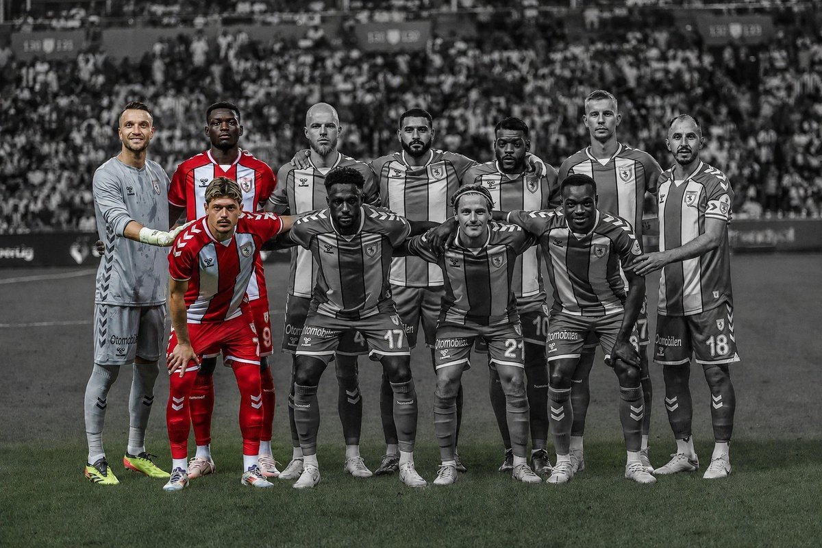 yasin_ivgen_'s tweet photo. Samsunspor sizi para kazanma yeriniz değil, kimsenin hobi bahçesi de değil!
Koca bir şehrin en büyük değeridir.
#SozCokTransferYok https://t.co/Md3Q0ZRnDb