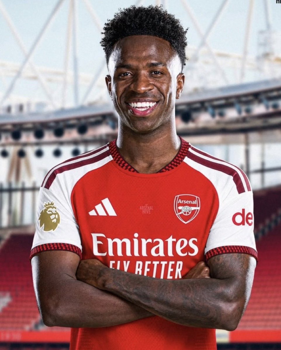 cjaxe7's tweet photo. 4tos de Champions y te toca el Arsenal de Vinicius… 

Se va con 3 goles y te elimina… 

El Bernabéu pitando… 

Mbappe fingiendo que se dobló el tobillo para borrarse los últimos 20 minutos!!! 

Mourinho de rodillas en el suelo… 

Todo eso por 5 netos @realmadrid ??? https://t.co/ymPJeTVzSP
