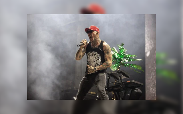 scnfdm's tweet photo. Check out BraveWords full write up on Hollywood Undead's Toronto show on the God Is A Weapon Tour + show gallery-

https://t.co/aL6cKyaPw4

#HollywoodUndead #PointNorth #FallingInReverse #GodIsAWeapon #FeelsLikeHome https://t.co/REebjJzGg5