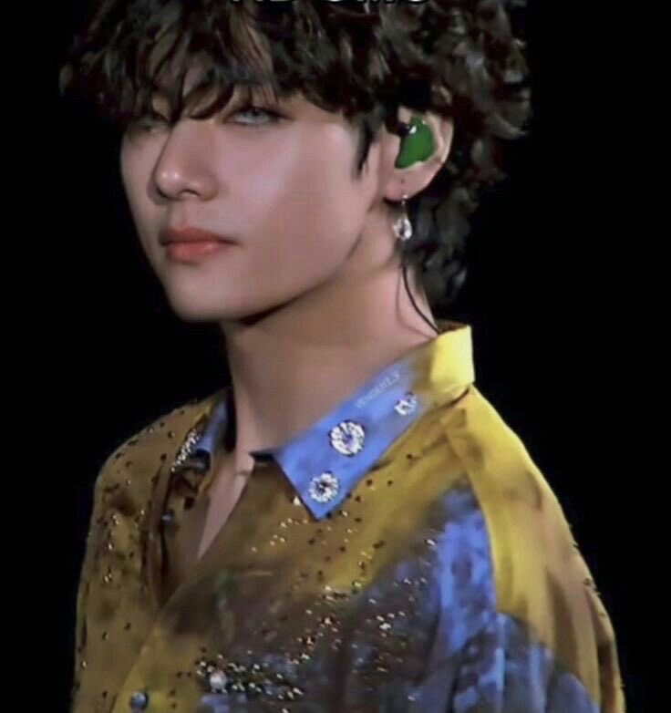 floraltae's tweet photo. taehyung at 5th muster is a biblically accurate omega https://t.co/gNgQKGojkU