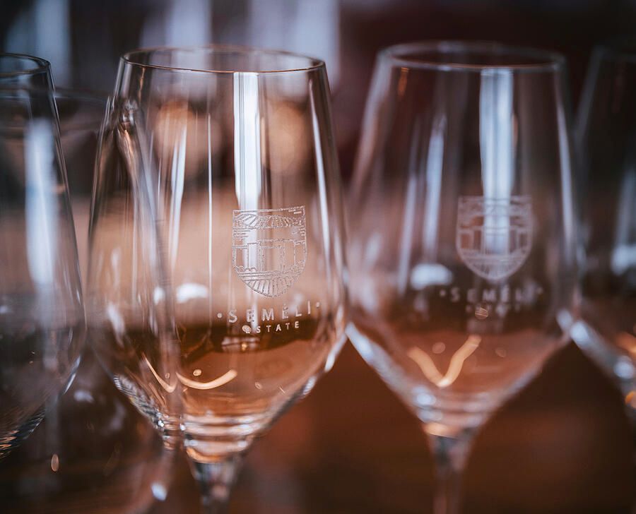 joancarroll's tweet photo. Elegant Wine Glasses Display! https://t.co/yT7Do29RCA #greece #winery #winetasting #wineglasses #engraving #glassware #clear #buyart #wallart #artforsale #artstore #travel #travelphotography #wallartforsale #giftideas @joancarroll https://t.co/Csp6MSLXzb