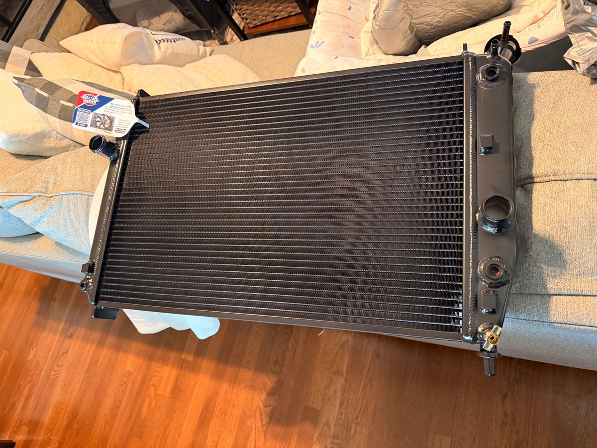 dewittsradiator's tweet photo. Dan's new DeWitts Radiator! He said "Product has perfect fitment and zero issues". https://t.co/9UT8FzAQ90