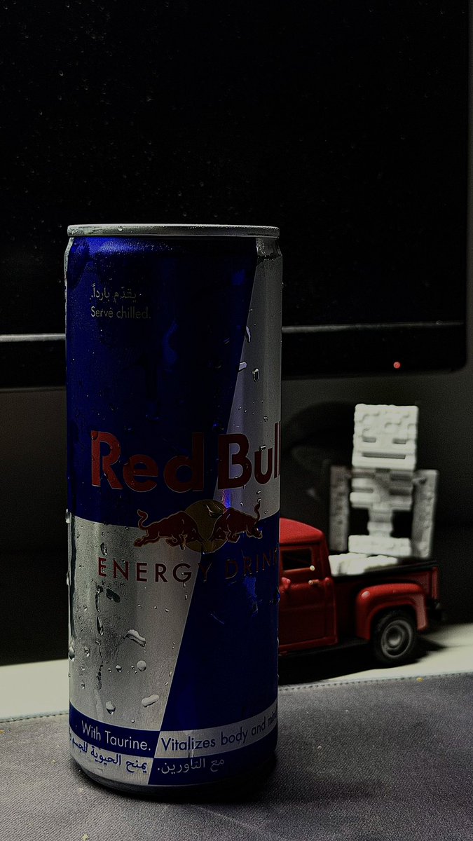 M__2000D's tweet photo. Red Bull https://t.co/o6nR2aAXNR