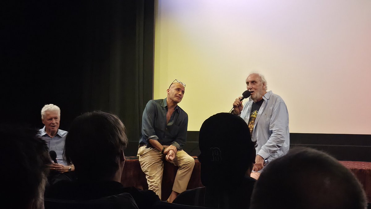 Zellie tweet media