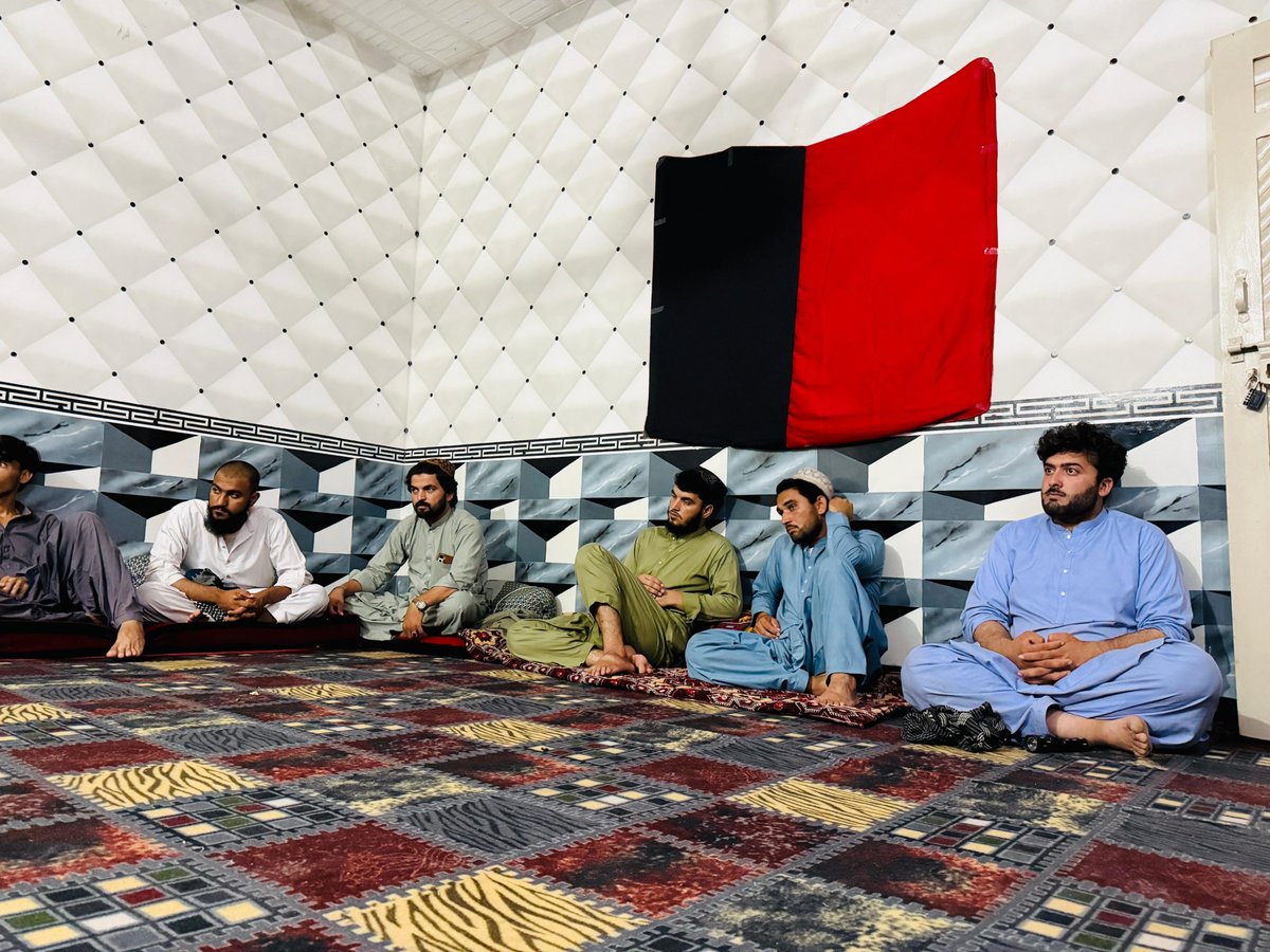 NDM_Official's tweet photo. شمالی وزیرستان: د ملاګان کلي د ملي جمهوري غورځنګ تنظیمي ناسته نن وشوو. په ناسته کې په کلي د راتلونکو تنظیمي فعالیتونو په اړه خبرې وشوې، او د تنظیم د فعال ساتلو لپاره ټولو ملګرو خپل نظرونه وړاندې کړل.
په‌ ناسته کې د ملي جمهوري غورځنګ سیماب داوړ, مشکات خان، بشیر احمد او د نيشنل سټوډنټس موومنټ لاهور صدر طاهر داوړ په‌ شمول ذمه وار ملګري موجود وو.