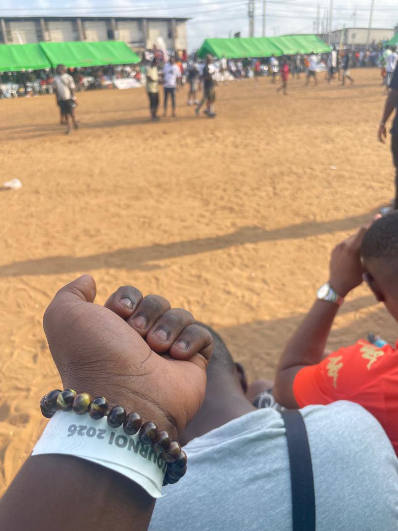 OsseyCesar's tweet photo. Les gars je regrette pas mes 3k hein, pélé guéré et les petits de la police chinoise font plaisir... ☺️
Yop https://t.co/ybk9rFdA86