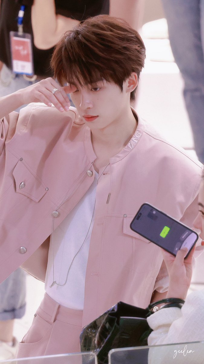 RedStringz99's tweet photo. #Ziyu 

Cr:logo https://t.co/Af8DklNndX