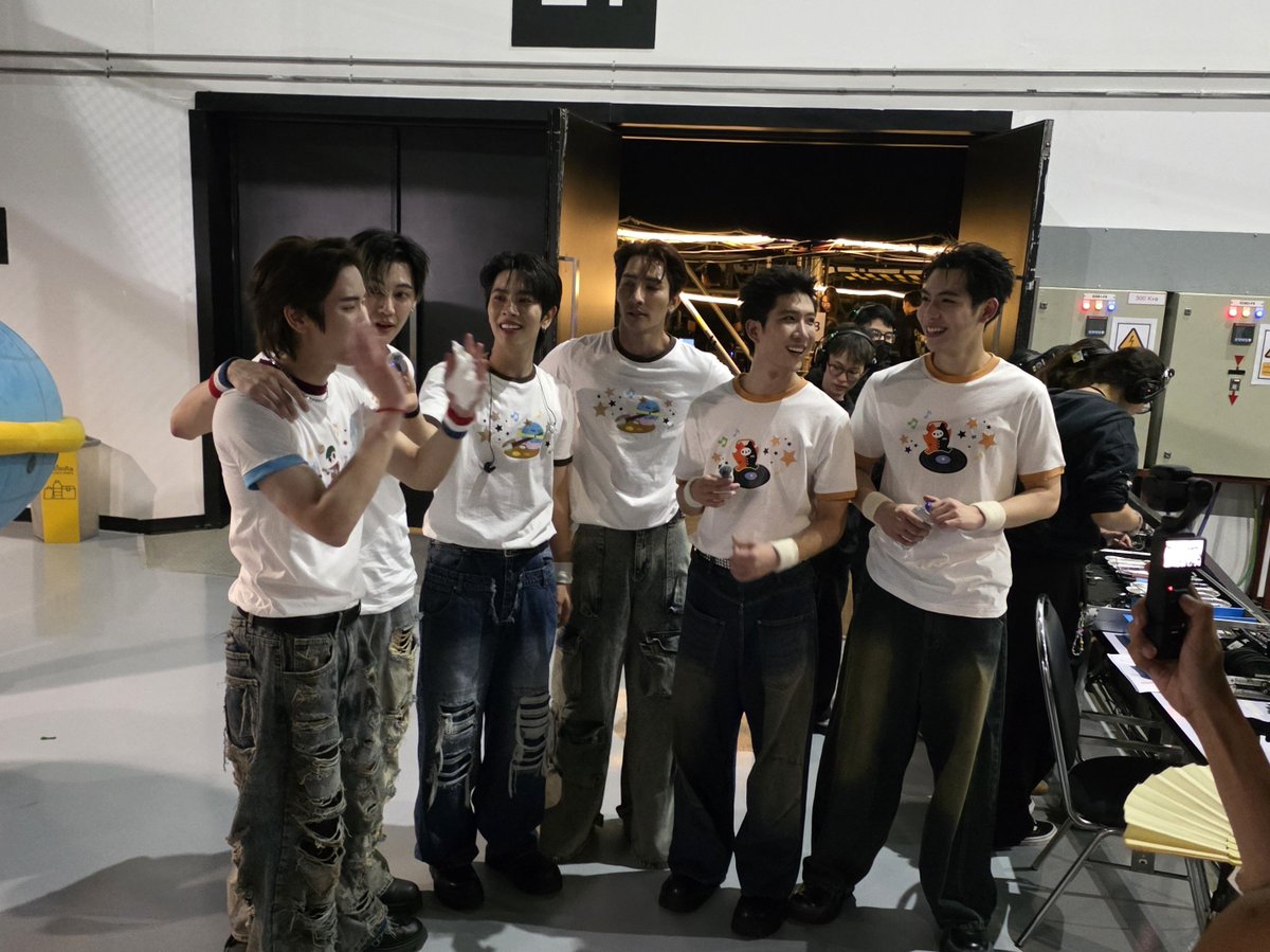 backaof's tweet photo. #FFFPartyConcert2026D1 วันนี้เป็นคอนเสิร์ตที่ทำให้ยิ้มได้ตลอดโชว์เลยมัน  positive และ Healthy vibe ต่อใจ ต่อความรู้สึกคนดูมาก ๆ สัมผัสได้ถึงความจริงใจในการทําโชว์ของพวกแกทุกคนเลยนะ ❤️ แล้ว playlist คือร้องตามได้ทุกเพลงจริงๆ เจนx ปลายๆ เจน yต้นๆ เลิฟมาก https://t.co/dHVD1ndX5C