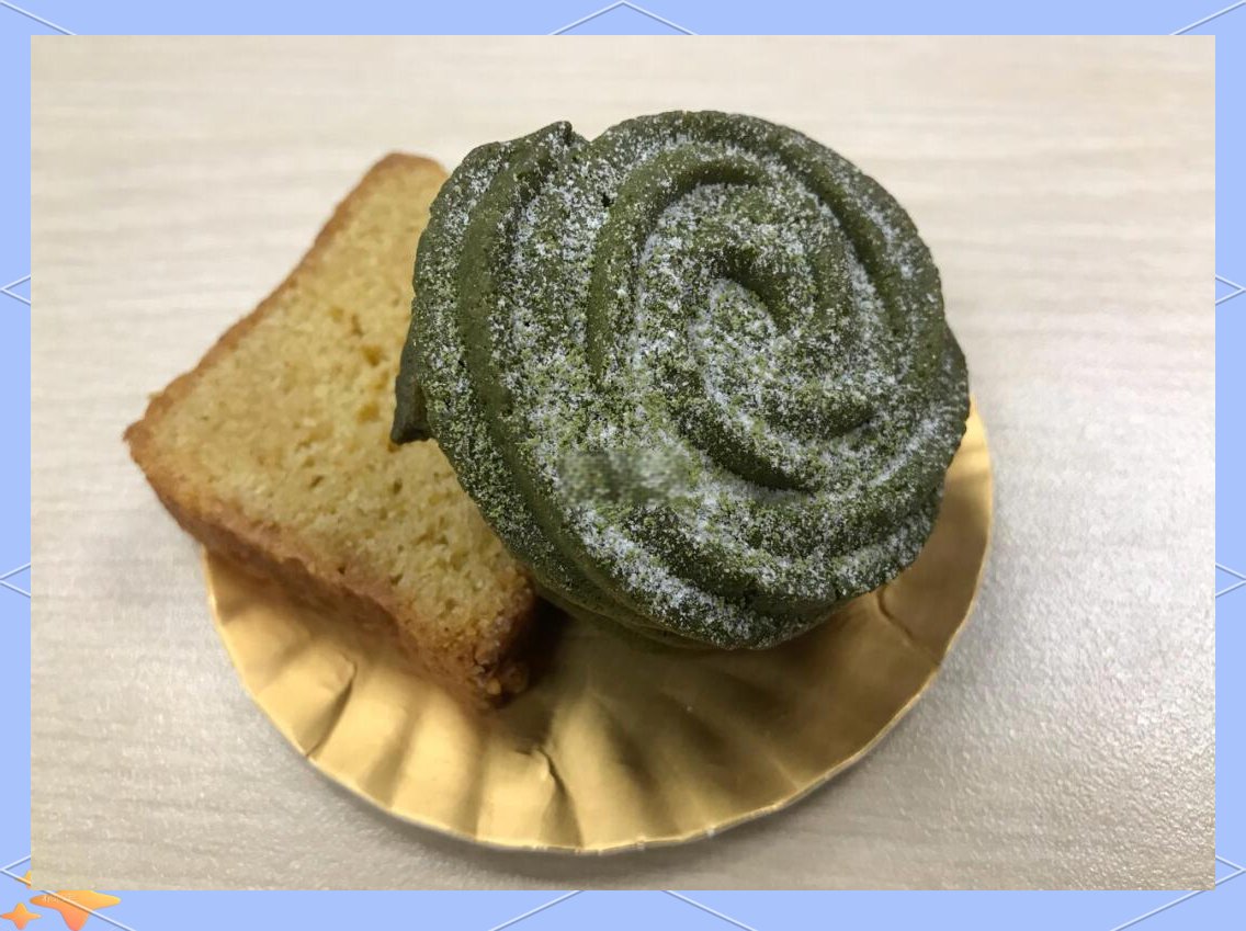 DebbraGodsw4ba's tweet photo. Got these mouthwatering matcha cookies from the new bakery down the street! Perfectly crumbly, not too sweet—sharing is caring, who wants one https://t.co/UWesfny6cm