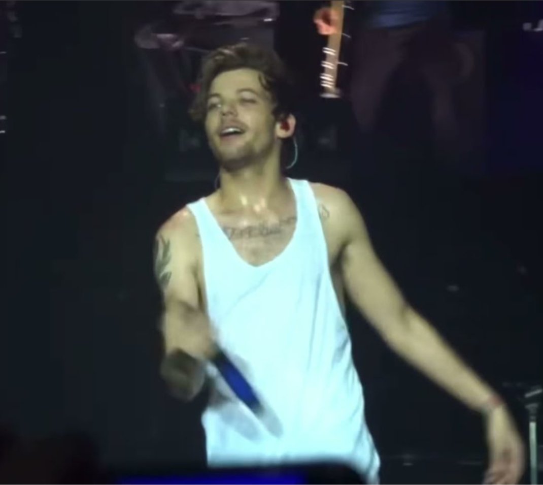 Lisluvfitf's tweet photo. just how fast the night changes https://t.co/r0upSrsndP