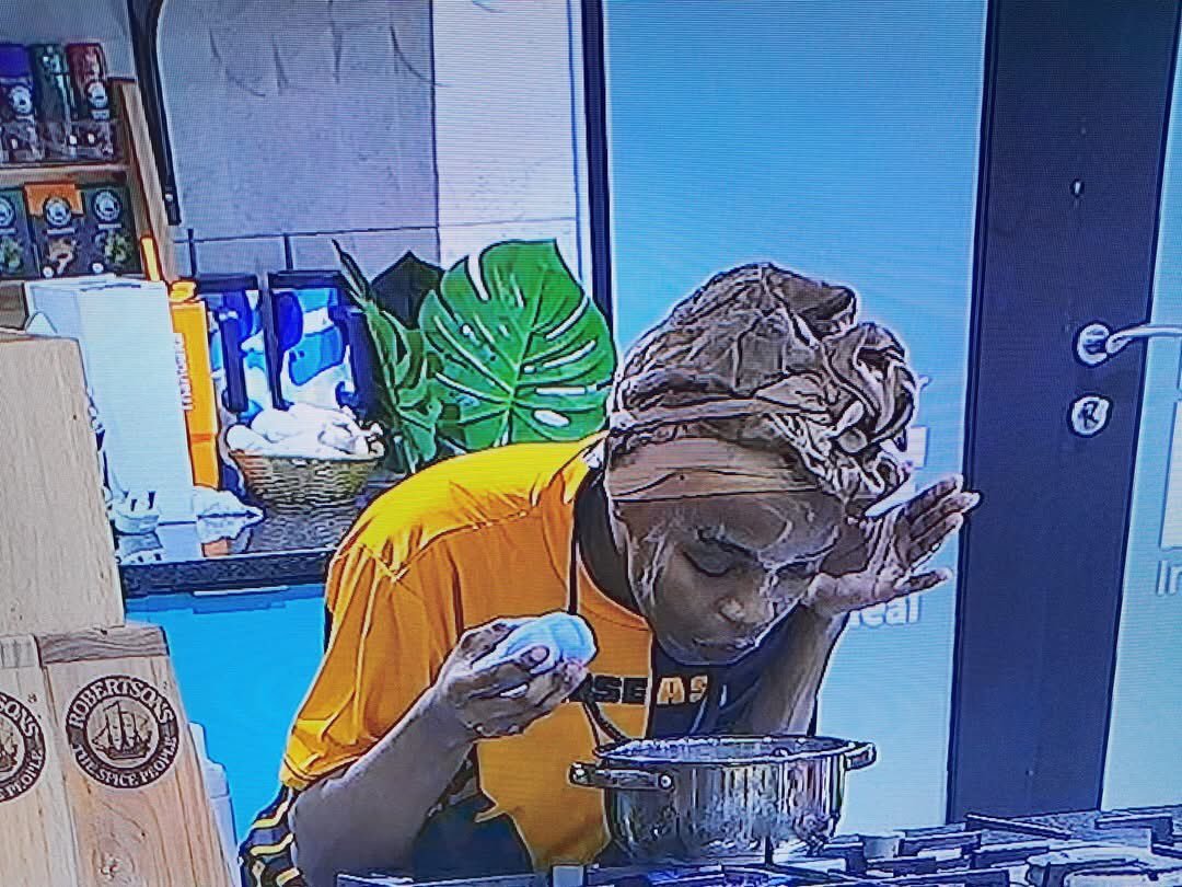 InnocentKhabz's tweet photo. Mokwana was with one of my fav person Ntuthuko TV 4 Seshweni today in Jozi , he told him that he wants to play for Amakhosi next season..He loves the team &amp; he knows they want him at Naturena &amp; he's ready🌶️🌶️

I'm not saying bhalani nani, their convo leaked to me hhay kunina🤦🤦 https://t.co/ek6M5Tilqo