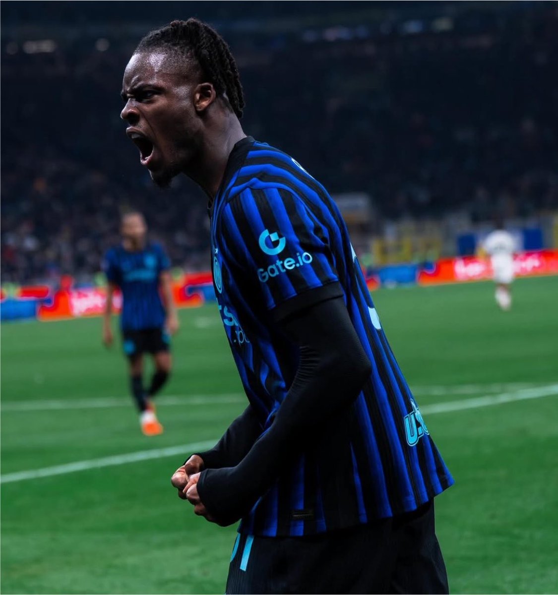 InterMilanFRA's tweet photo. 💣🚨 ACCORD VERBAL INTER - YANN BISSECK POUR UNE PROLONGATION DE CONTRAT JUSQU’EN 2031. 

~ @FabrizioRomano https://t.co/pFo1nxBw9f