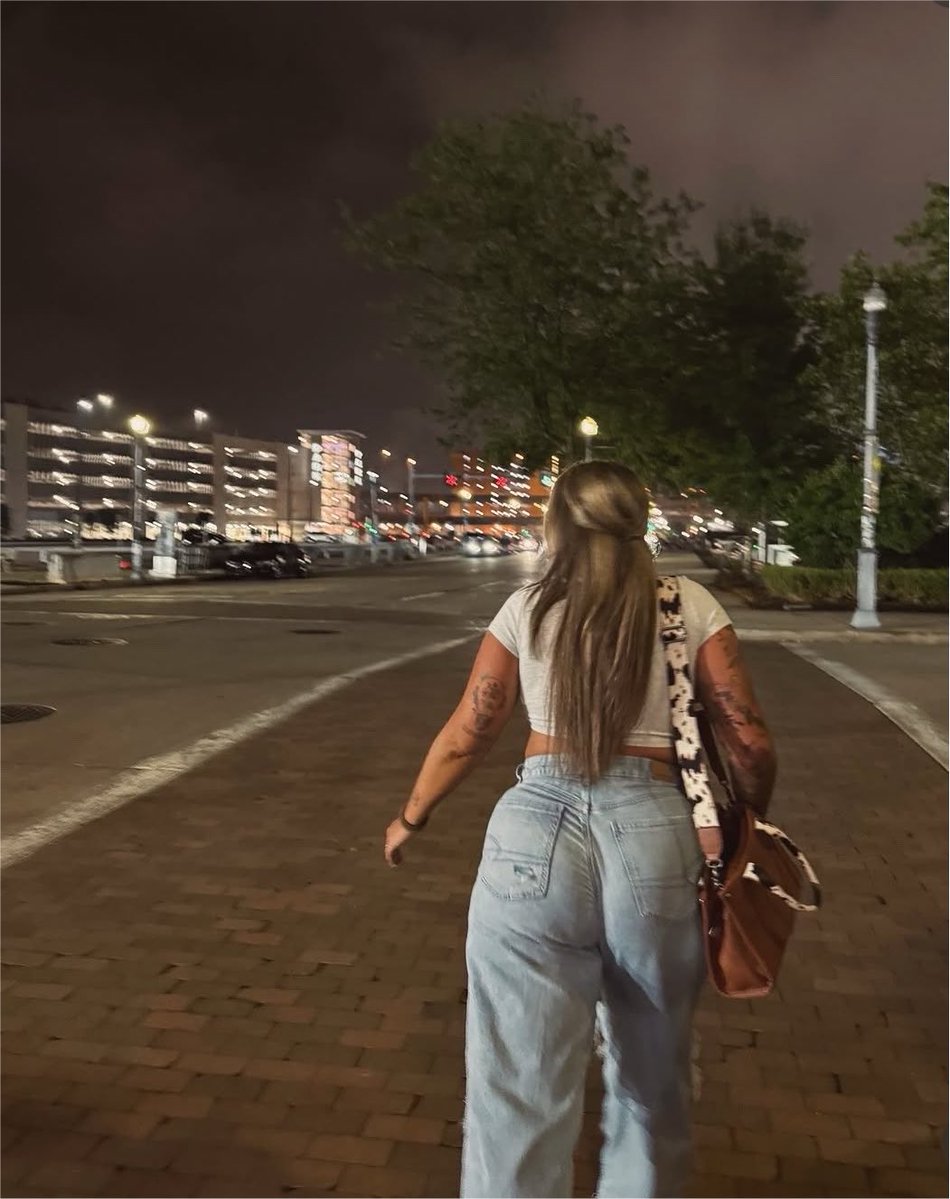 bodiedbykarma's tweet photo. Omw to fuck your man https://t.co/DjnqvVviN0