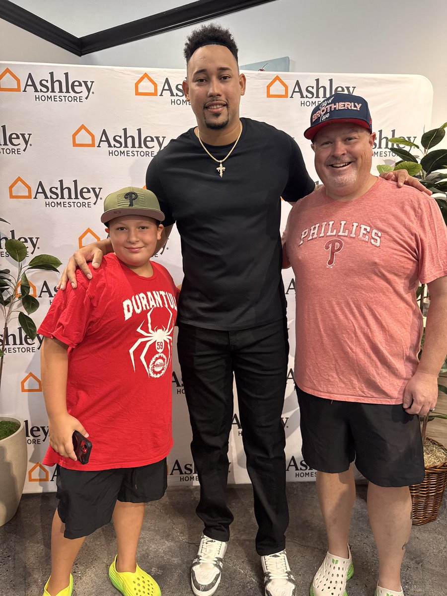 biggrigghigg's tweet photo. Met Durantula today w @jackhiggs0415 https://t.co/UZ2SbkHNEp