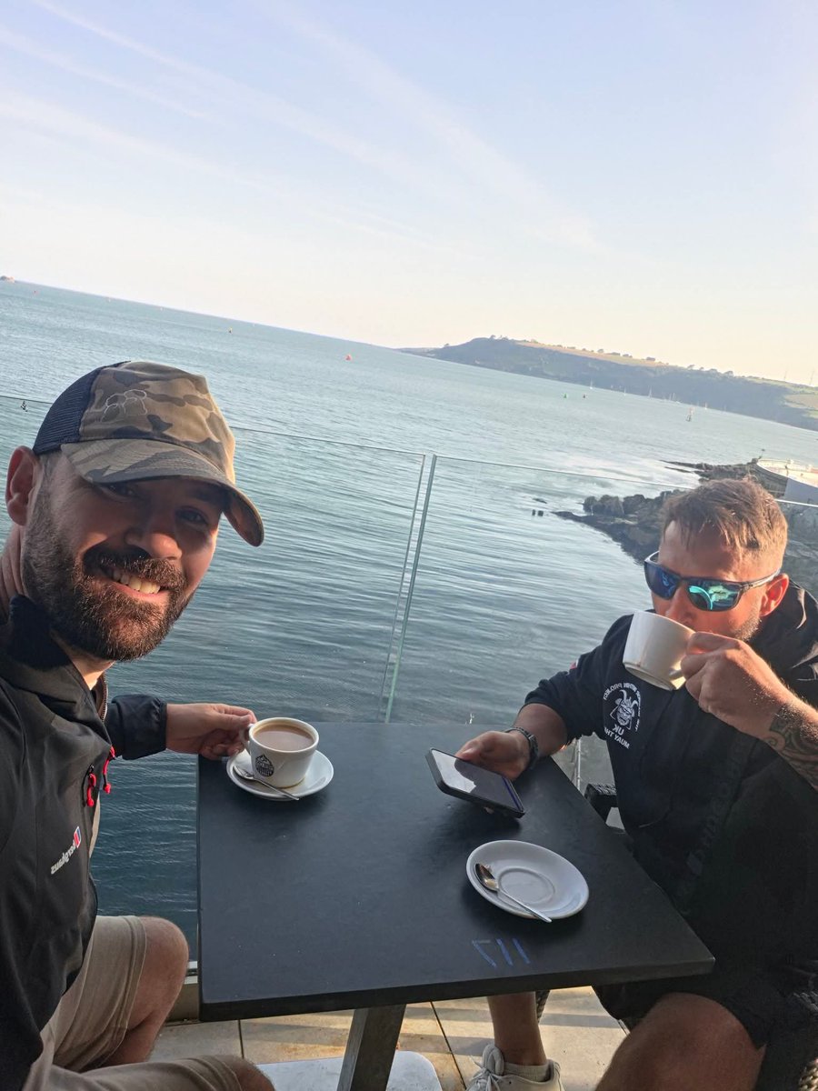 Davidthoma2s's tweet photo. morning coffee ☕ in the sea ⛵⛵⛵⛵ https://t.co/vld5zGhUmM