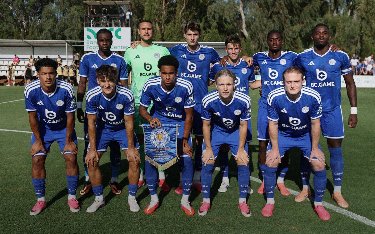 LCFC's tweet photo. The Foxes in Spain 🦊

#MALLEI https://t.co/zcphv79HyQ