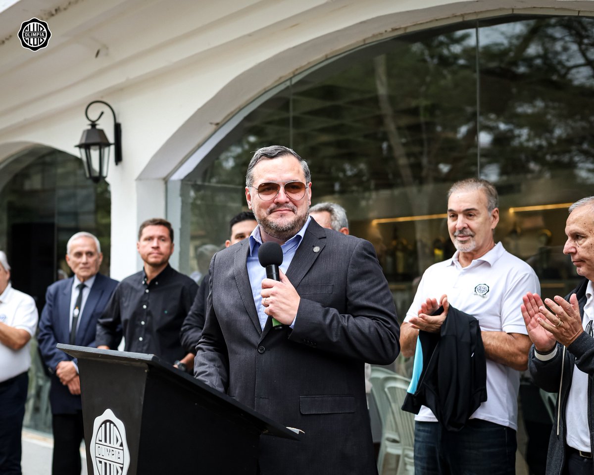elClubOlimpia's tweet photo. El pasado nos emociona y el presente nos llena de orgullo.

Hoy inauguramos el nuevo Salón de la Gloria de la Institución, un espacio que preserva la memoria de quienes hicieron grande a este escudo y que fue posible gracias al trabajo de la Comisión de Socios Vitalicios.

Un Club que honra su historia, es un Club que nunca deja de crecer.

Y eso es 𝐎𝐋𝐈𝐌𝐏𝐈𝐀.

⚪️⚫️⚪️