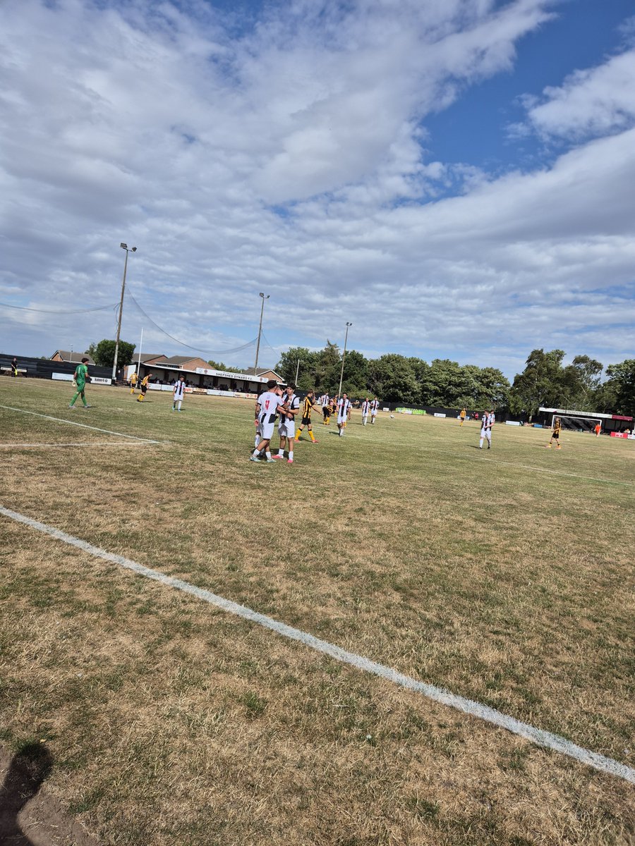 lee1978lcfc's tweet photo. Shepshed 2 - 0 Burton XI
#sdfc ⚫🟡⚪ https://t.co/H2P8wQT9zH