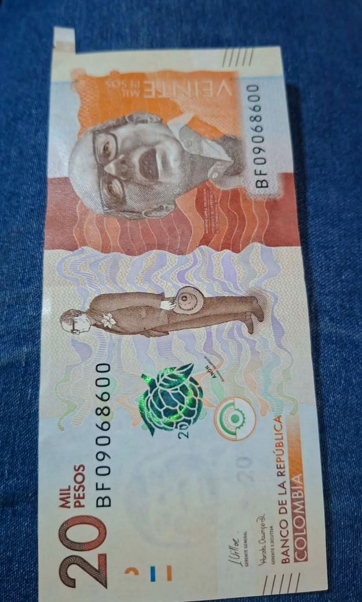 TheWereDrunk's tweet photo. Al fin, el billete de 20.100 https://t.co/iAM1FE25PA