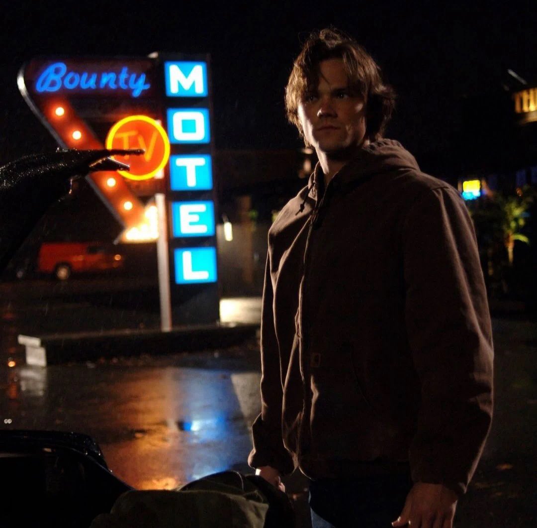 j2porn's tweet photo. the lighting oh my godd https://t.co/Altl7jGLM8