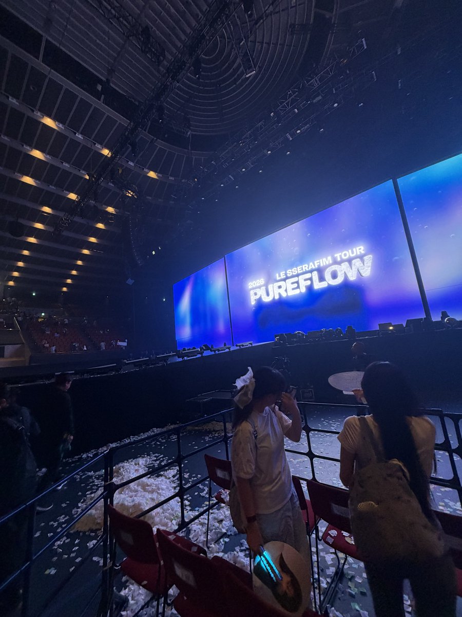 KAOPOP25's tweet photo. まじで神席すぎた！！
友達に感謝😭😭
5年分のファンサもらえました！！笑
ブンパラも抜かれて幸せ者でした😭
#LE_SSRAFIM #るせら #ルセラ
#PUREFLOW #KAZUHA #カズハ https://t.co/ZvQPuoL4Wk