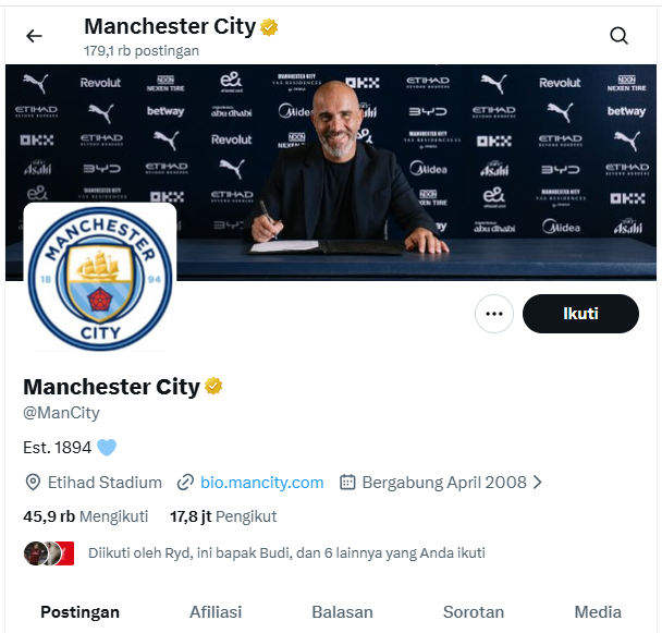 ARIEShadi's tweet photo. Yang menarik dari keempat klub bola ini, jumlah following nya yang paling banyak adalah LFC, dan saya termasuk salah satu yang di follow ahahahah #Bangga https://t.co/0L3DbHEnVZ