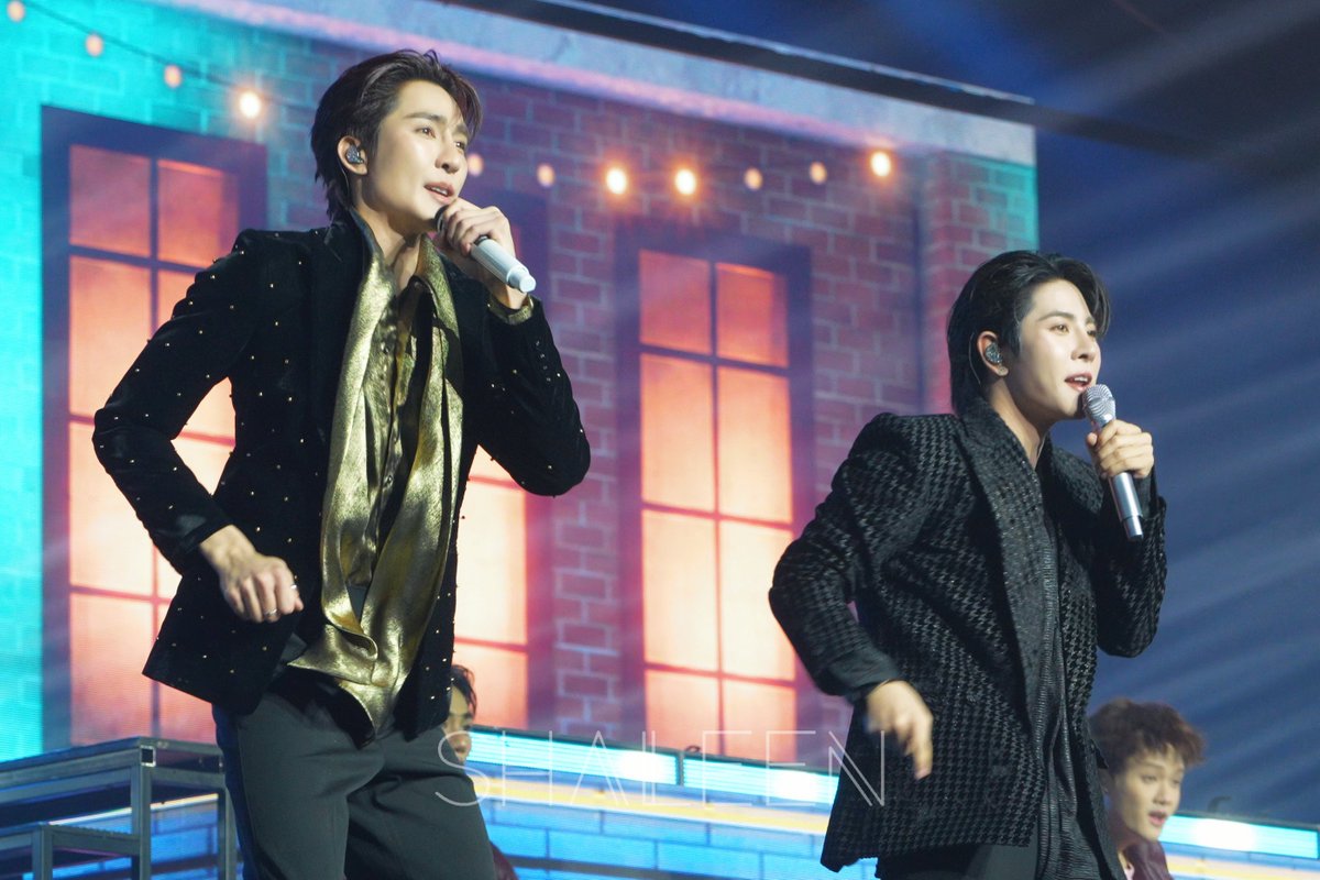 khn0012's tweet photo. 🕺🕺

EMBPFK CLOSE FRIENDS PARTY
#FFFPartyConcert2026D1
#เอิร์ทมิกซ์ #EarthMix https://t.co/enj3CamS5G