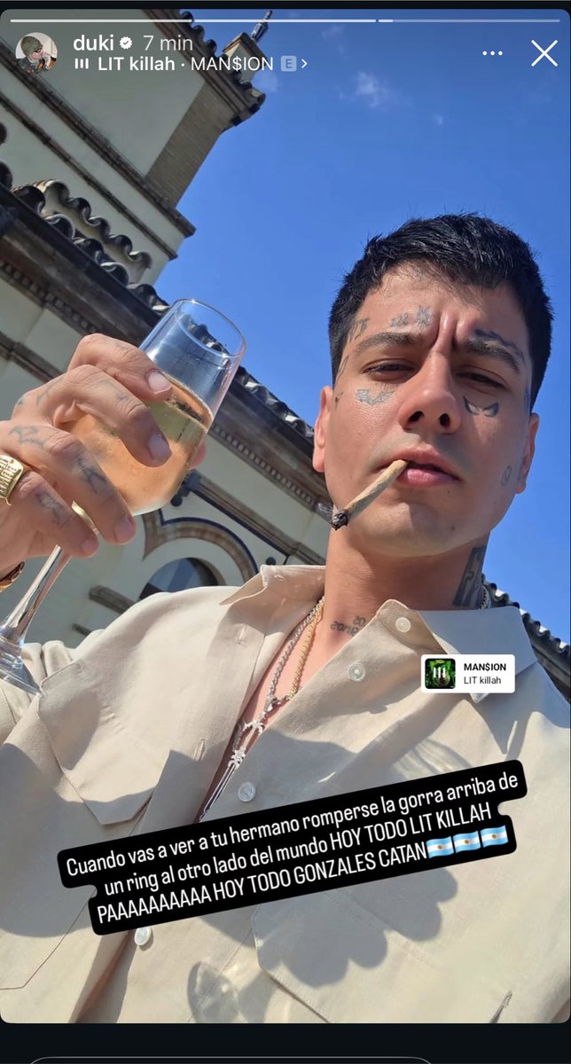 emillymerness's tweet photo. Duki va a la velada a ver a Lit killah 🩷🖤 https://t.co/hMQXvnPIXR