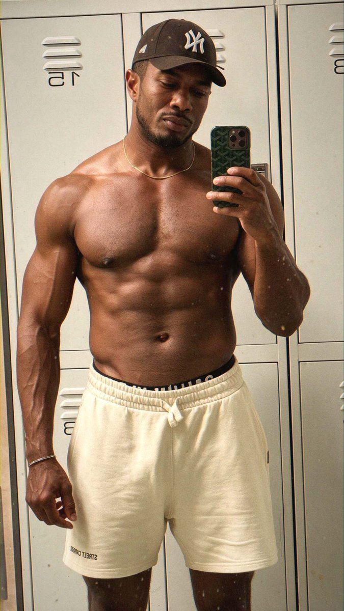 loveseanxavier's tweet photo. Put the work in, locker room don't lie. https://t.co/cWCbHKfr7S