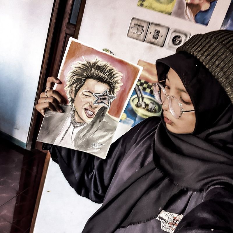 miellezoua's tweet photo. BAGUS BGTT PUNYA ERYC🅰️?! 😵‍💫💙 
jadi inget punyakuu!! wekekekek. aku juga nyoba buat painting martin pake watercolor pas bulan kemaren 🐟💤🤍 but sadlyy kayanya belum semirip itu ya? 😵😵‍💫 issowkay I'll try againn.. https://t.co/Bl3PV8Yav2