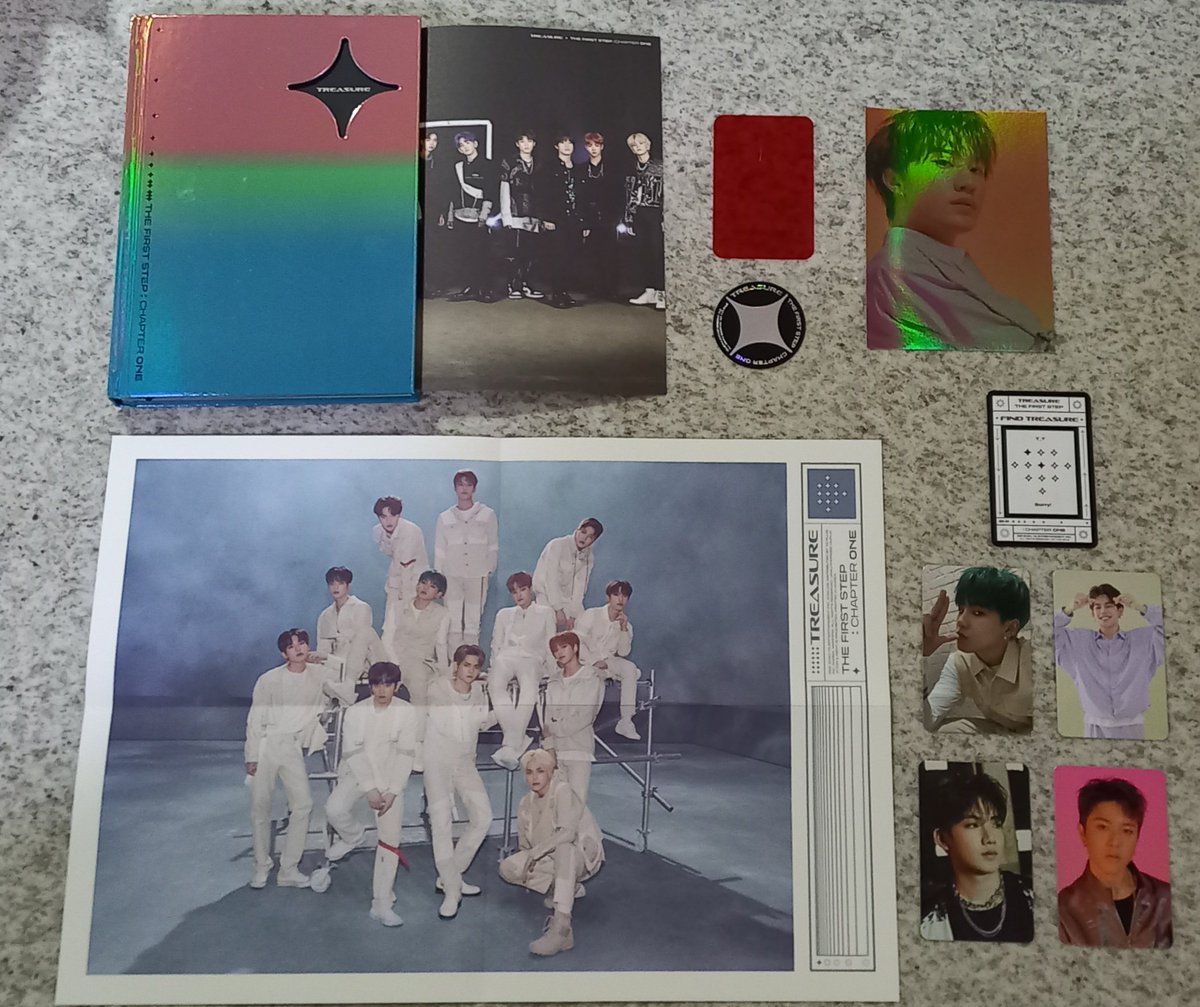 Aiu_Sato's tweet photo. [THE FIRST STEP: CHAPTER ONE — WHITE VER.]
R$115 + frete 
Com photocards e inclusões oficiais.

[THE FIRST STEP: CHAPTER ONE — BLACK VER.]
R$145 + frete
Com photocards, pôster e card First Edition.

[THE FIRST STEP: CHAPTER ONE — BLACK + WHITE VER.]
R$240 + frete
Aceito propostas https://t.co/pUSWJPDwlB