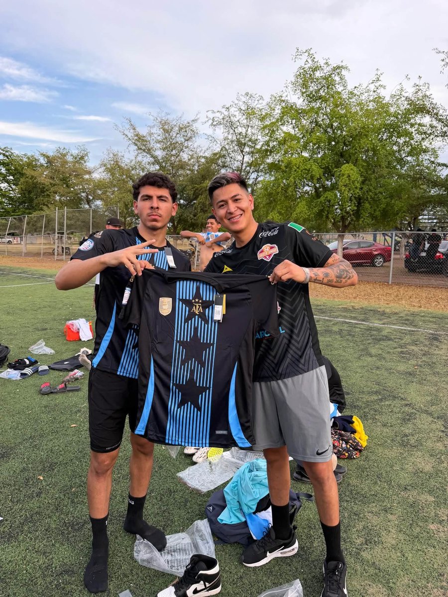 HpoInspira's tweet photo. La mejor manera de reconocer el esfuerzo de los jóvenes es estar a un lado de ellos, para impulsarlos, motivarlos e inspirarlos a seguir apostando por el deporte. #AbelGuirado #InspirandoAndamos https://t.co/xp74lyiipg