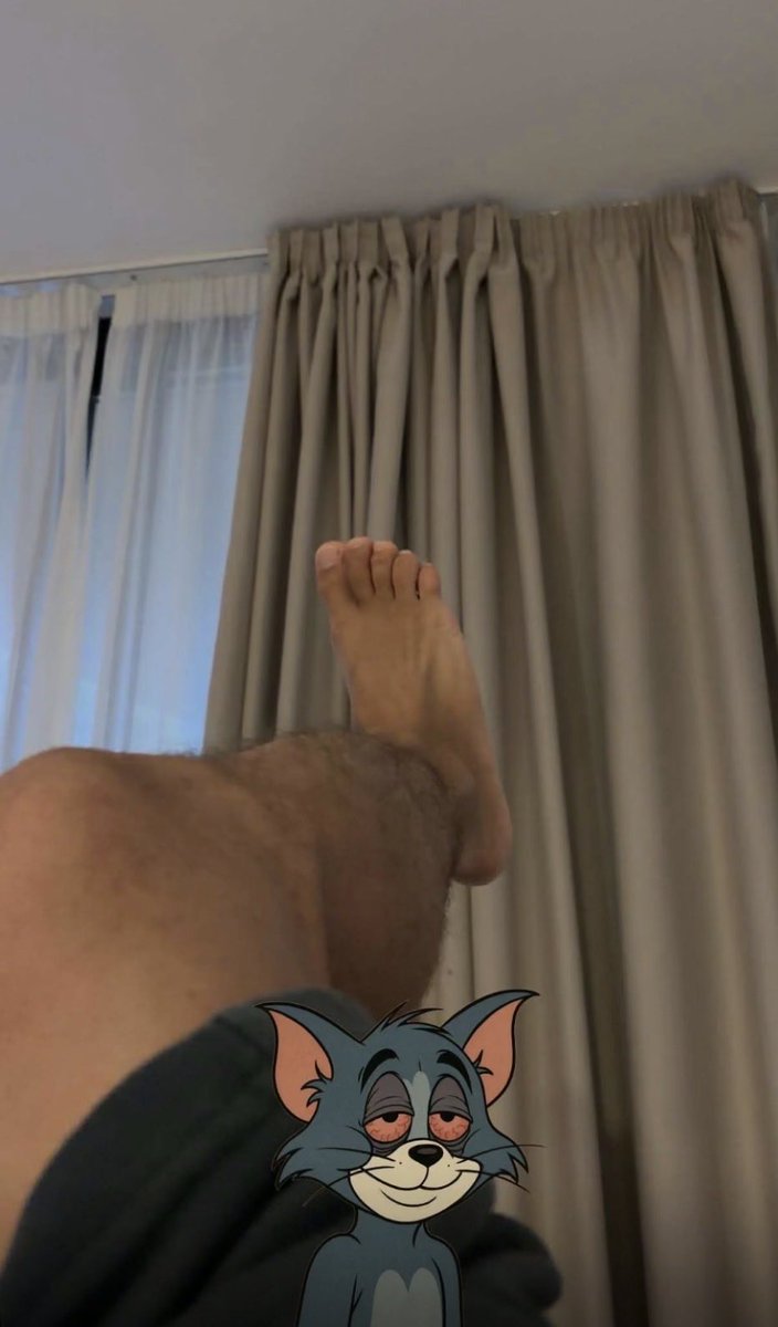 user_7482917638's tweet photo. Pour vos yeux #slave #findom #pied #46 #cashmaster #moneyslave https://t.co/KVYuzxUXdc