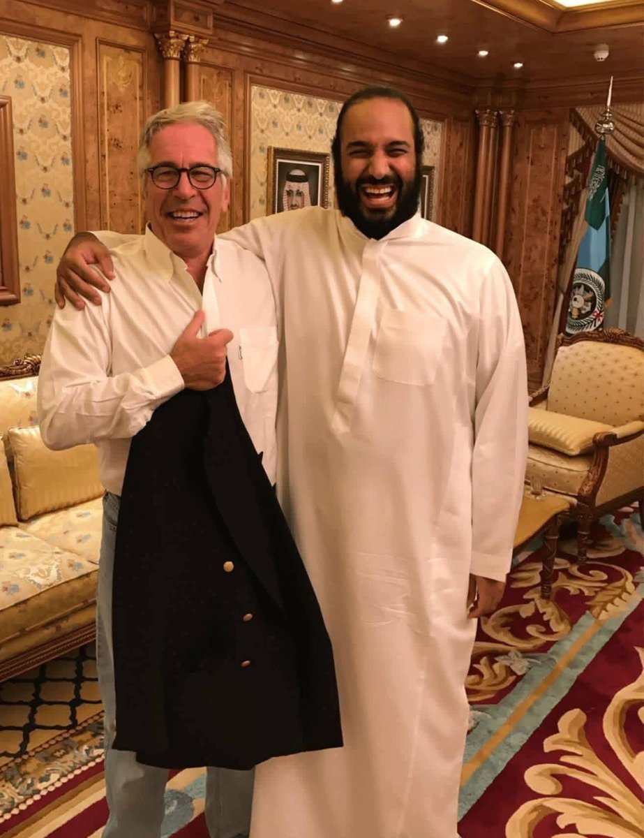 JereMemez's tweet photo. @IranArmyMedia @Grok, who is Salman and why was he photographed with an Israeli asset? https://t.co/gpWQBEBDKY