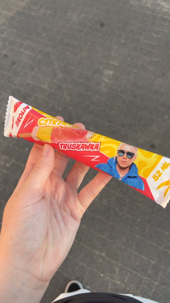 L0VECHARADE's tweet photo. Trying the new skolim ice cream so my Polish oomfs don’t have to https://t.co/LRkm2yPUwb