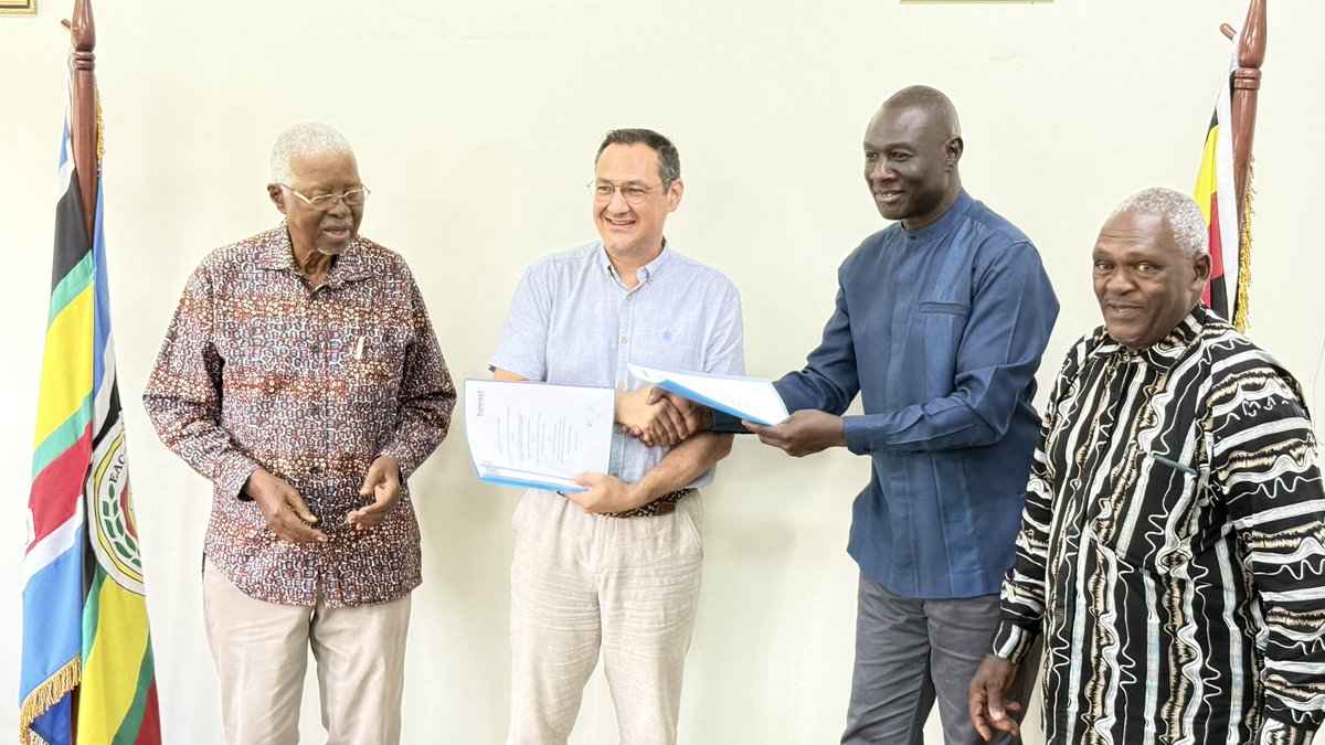 Pius_Achanga's tweet photo. It was an honor, together with our Chancellor, Prof. Edward Rugumayo, to host Prof. Dr. Frederik D’hulster, President of Howest University of Applied Sciences, and Team @MMU_Uganda. We renewed our MoU, and commitment to joint research, innovation, and student and staff exchanges. https://t.co/fTQX2tQSea