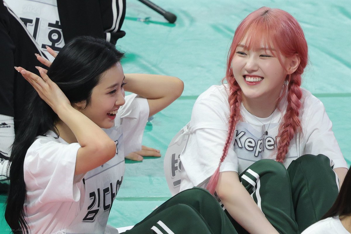 zinebAmira11's tweet photo. #Kep1er #케플러 #김채현 #김다연 #채다즈 #CHAEHYUN #DAYEON
#CHAEDA
🐯🐿️🖤🖤
chaeda
chaeda ships together 😍
in ISAC 2024 🏟️ https://t.co/K0OHakQlK5
