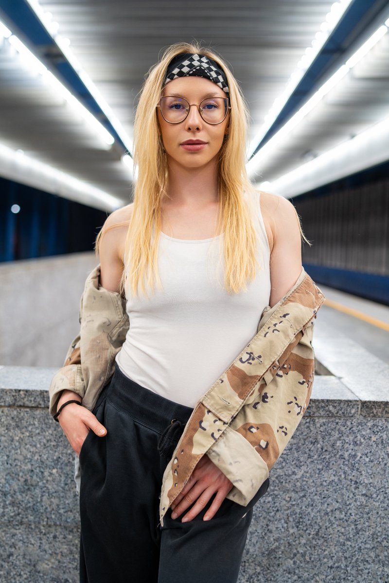 adamdpl's tweet photo. Kilka luźnych portretów z @bgirljulianna złapanych w miejskim klimacie.
Zdjęcia zrobione Sony A7IV z obiektywami Samyang 35mm i 85mm f/1.4 przy ISO 640 i przysłonach f/1.4-2.2.

#portret #sonyalpha #samyang #miejskistyl #fotografia https://t.co/EF1xq5P050
