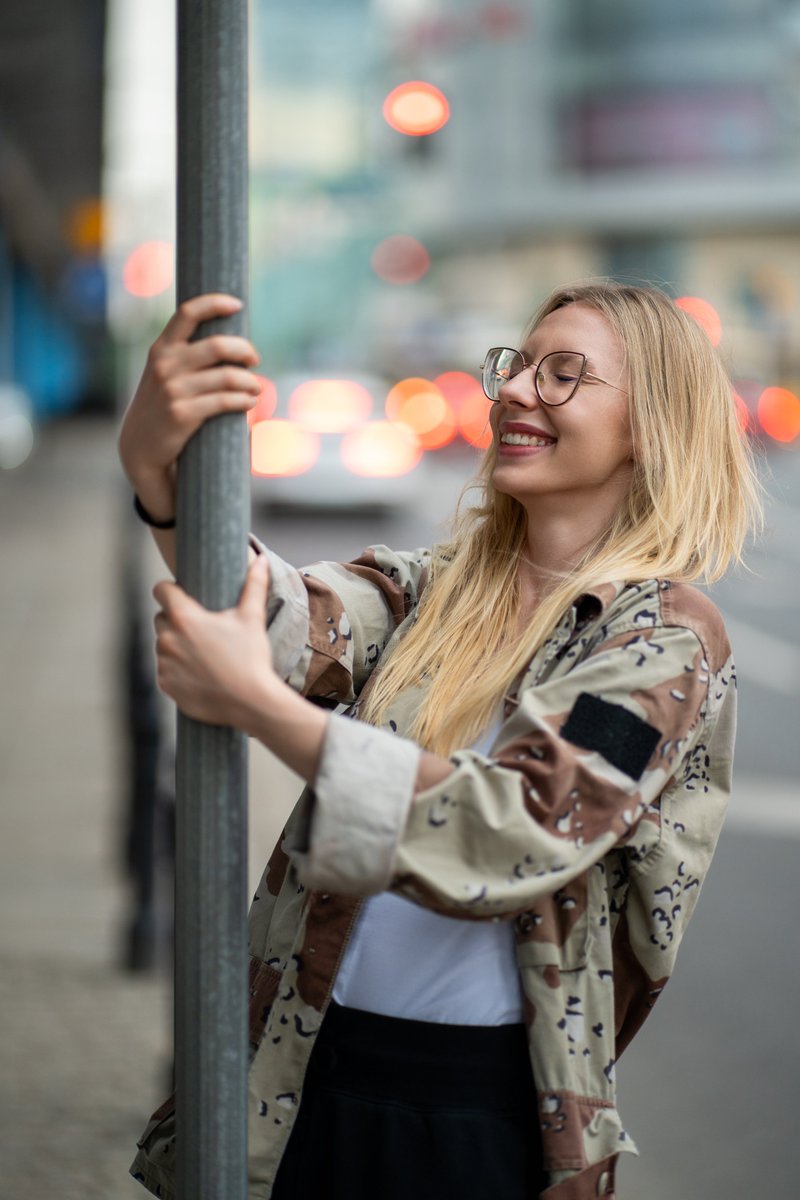 adamdpl's tweet photo. Kilka luźnych portretów z @bgirljulianna złapanych w miejskim klimacie.
Zdjęcia zrobione Sony A7IV z obiektywami Samyang 35mm i 85mm f/1.4 przy ISO 640 i przysłonach f/1.4-2.2.

#portret #sonyalpha #samyang #miejskistyl #fotografia https://t.co/EF1xq5P050