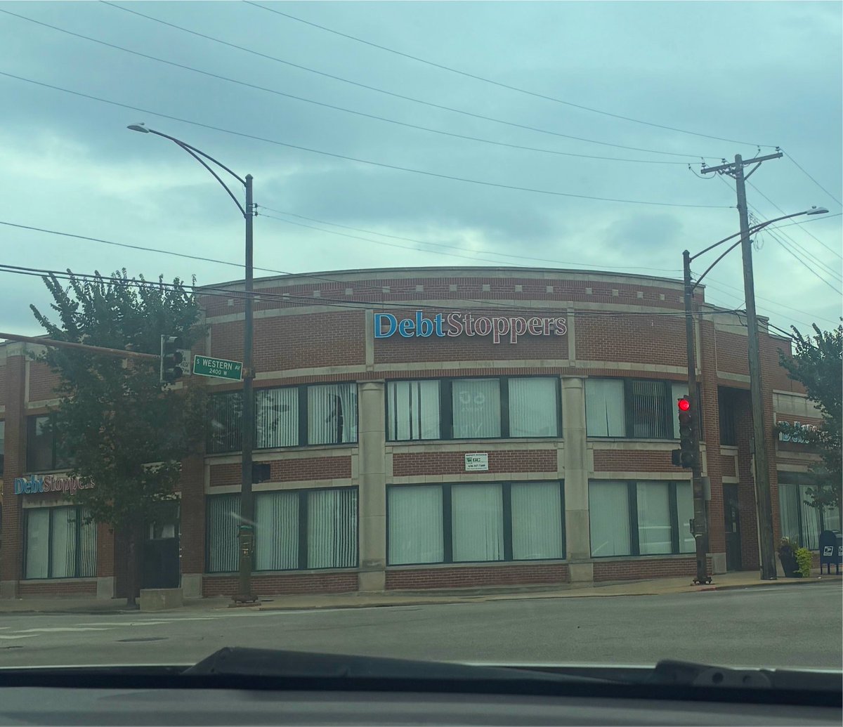 PatrickConroy04's tweet photo. Remember when this was an indoor golf place? https://t.co/1wzkF8RvV0
