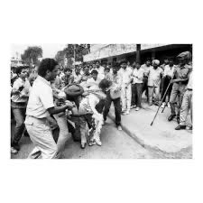 rexusindiana's tweet photo. Did you forget 1990 Anti- Mandal Commission protest and name Rajeev Goswami (19 y.o. @Delhiuniversit student) @JaipurDialogues 
19-sep-1990
                          159 self immolation attempts resulting in 63 deaths across north India against 49.5 reservation in government jobs.
             "Contemporary media houses and latter Bollywood defended the reservations, asserting that the magnitude of the backlash served as direct evidence of the policy's necessity."
                   Upper caste was so dominant and oppressive that rather than attacking the government and other castes they burned themselves. @ajeetbharti 
#reservation 

https://t.co/w66NDCDFk7
