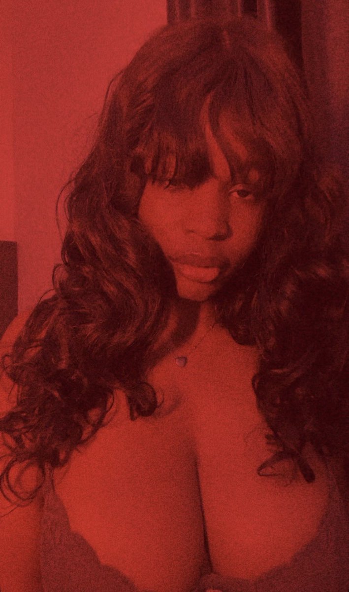 Freakiy_Fav's tweet photo. The face and the ass💋🍒 https://t.co/twj0Pww5o4