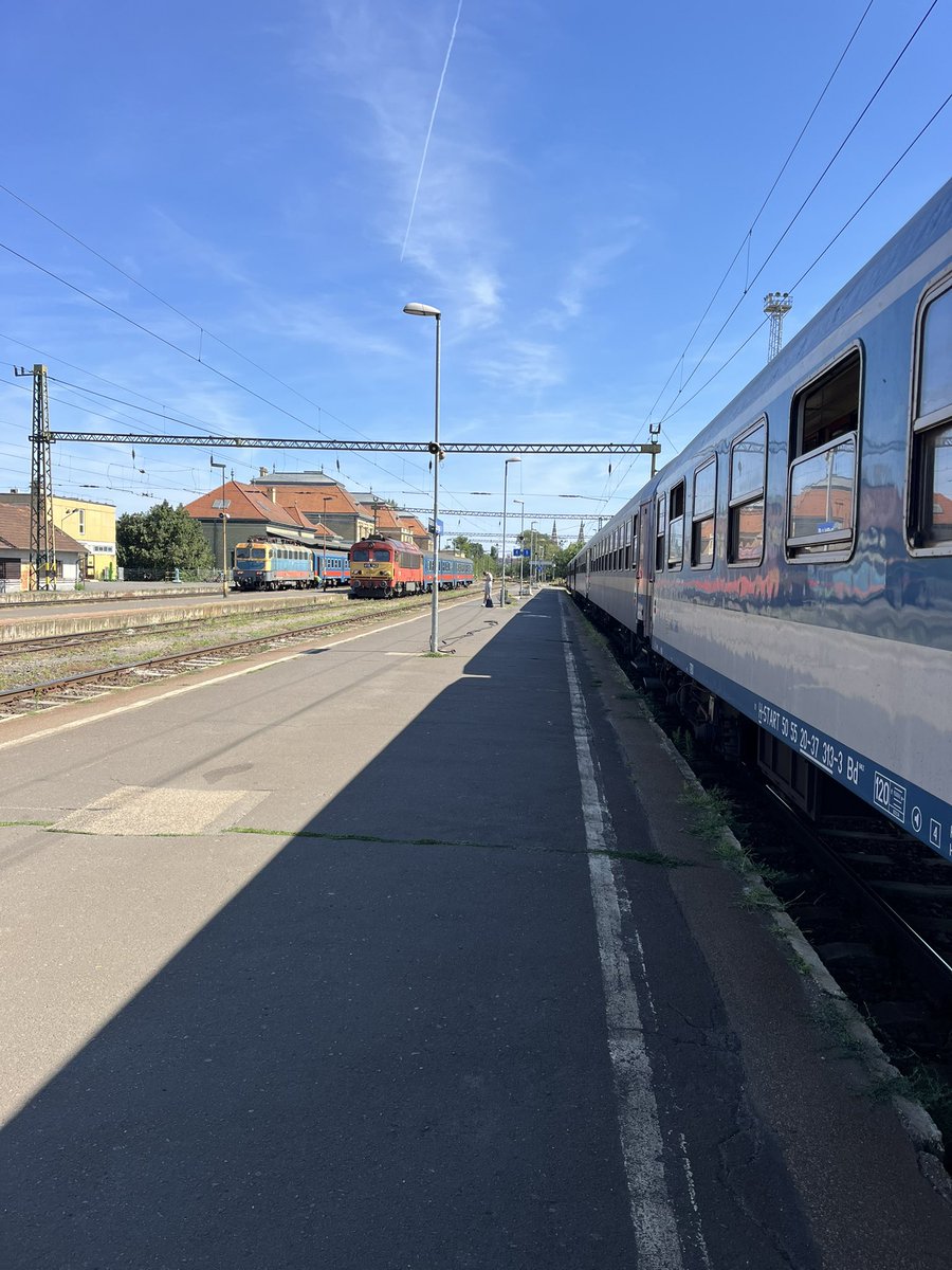 MTSKrisz's tweet photo. Szeged - Nyugati mai szösszenet. 🚂🫡😎 https://t.co/kaywctCWVZ